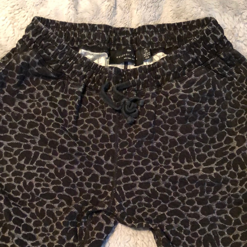 (EUC) Outdoor Voices B&W leopard print joggers S
